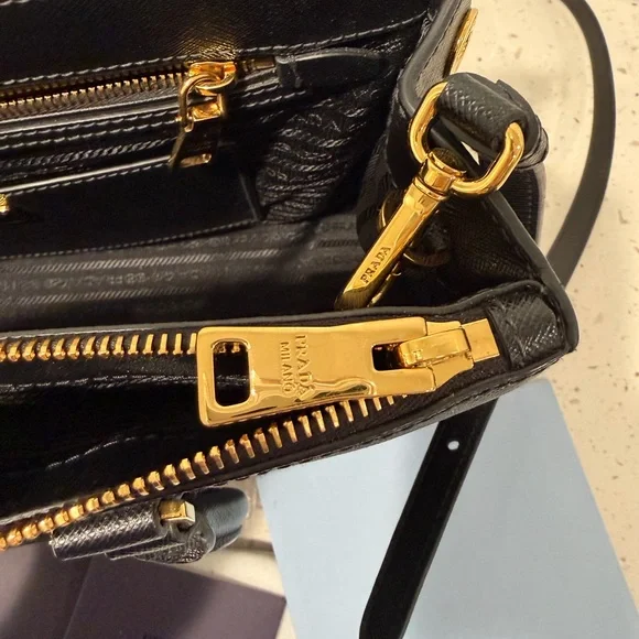 Authentic Prada large Saffiano Leather Bag -  (Retails for $5100) - Picture 11 of 16